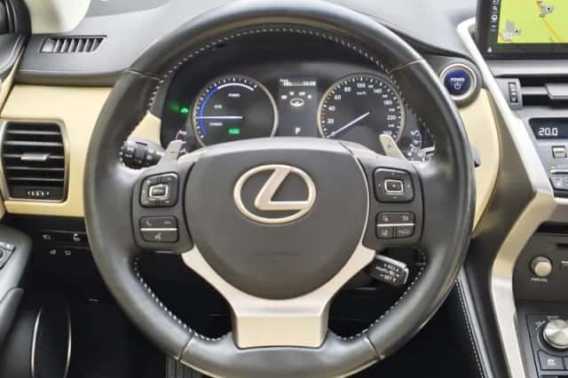 Lexus NX (2018) thumbnail 10