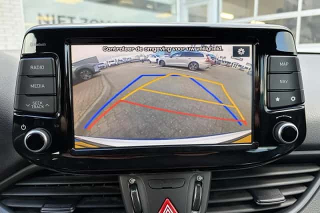 Hyundai i30 (2018) thumbnail 18