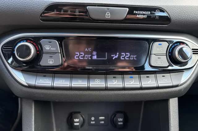 Hyundai i30 (2018) thumbnail 23
