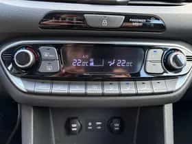 Hyundai i30 (2018) thumbnail 23