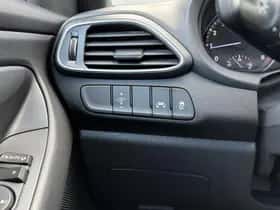Hyundai i30 (2018) thumbnail 28