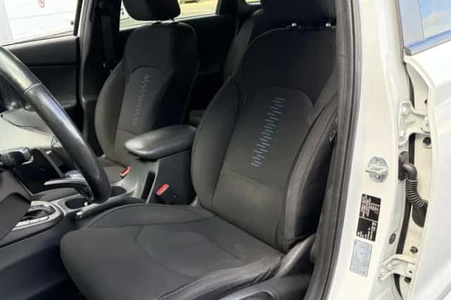 Hyundai i30 (2018) thumbnail 30