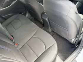 Hyundai i30 (2018) thumbnail 32