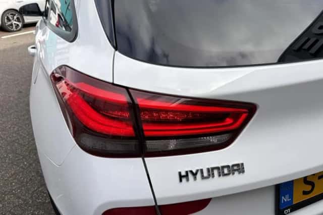 Hyundai i30 (2018) thumbnail 38