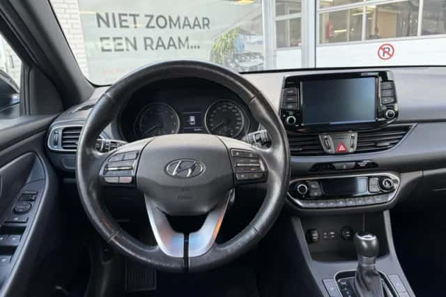 Hyundai i30 (2018) thumbnail 8