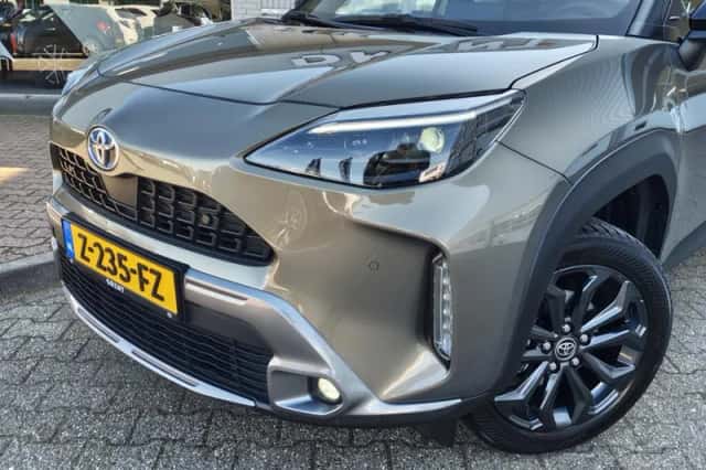 Toyota Yaris Cross (2024) thumbnail 2