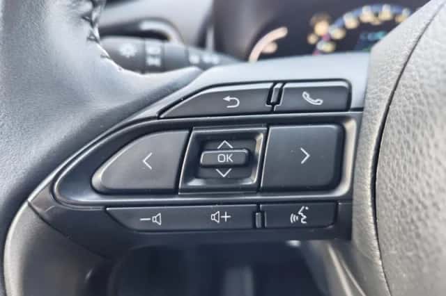Toyota Yaris Cross (2024) thumbnail 11