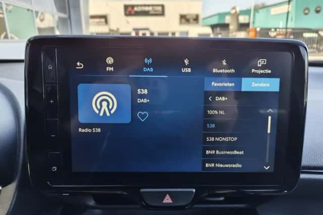 Toyota Yaris Cross (2024) thumbnail 16
