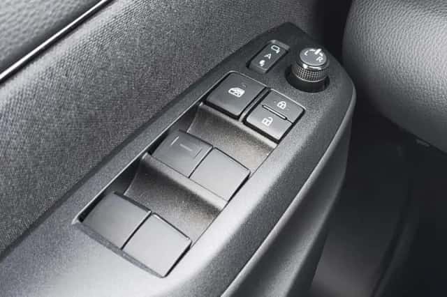 Toyota Yaris Cross (2024) thumbnail 23