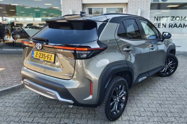 Toyota Yaris Cross (2024) thumbnail 4