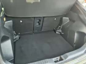 Toyota Yaris Cross (2024) thumbnail 34