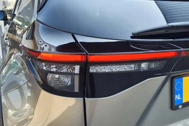 Toyota Yaris Cross (2024) thumbnail 36