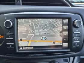Toyota Yaris (2017) thumbnail 18