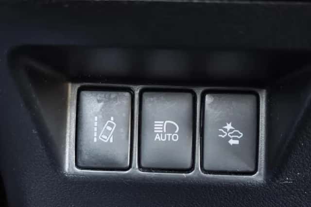 Toyota Yaris (2017) thumbnail 26