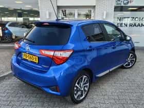Toyota Yaris (2017) thumbnail 4