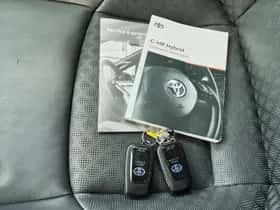 Toyota C-HR (2020) thumbnail 44