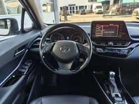 Toyota C-HR (2020) thumbnail 9