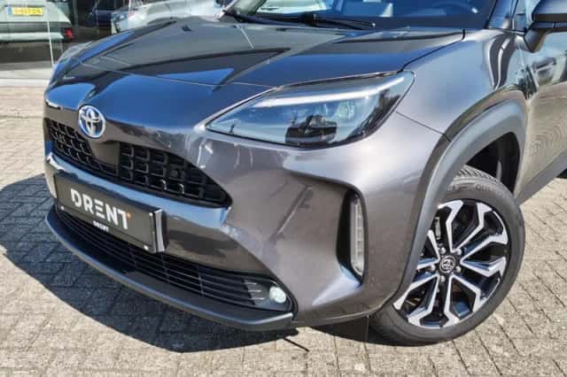 Toyota Yaris Cross (2023) thumbnail 2