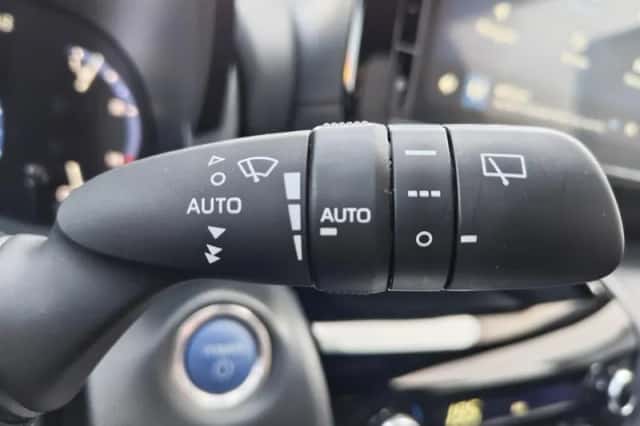 Toyota Yaris Cross (2023) thumbnail 12