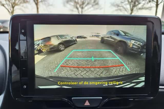 Toyota Yaris Cross (2023) thumbnail 18
