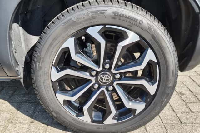 Toyota Yaris Cross (2023) thumbnail 38
