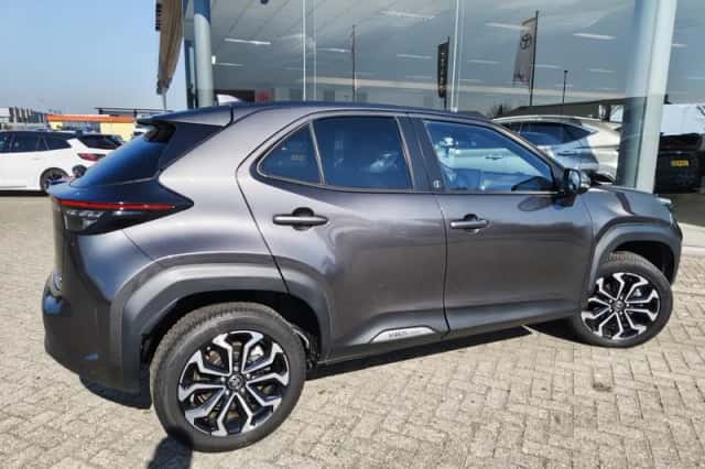 Toyota Yaris Cross (2023) thumbnail 5