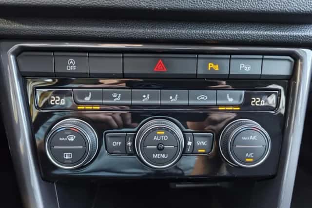 Volkswagen T-Roc (2019) thumbnail 19
