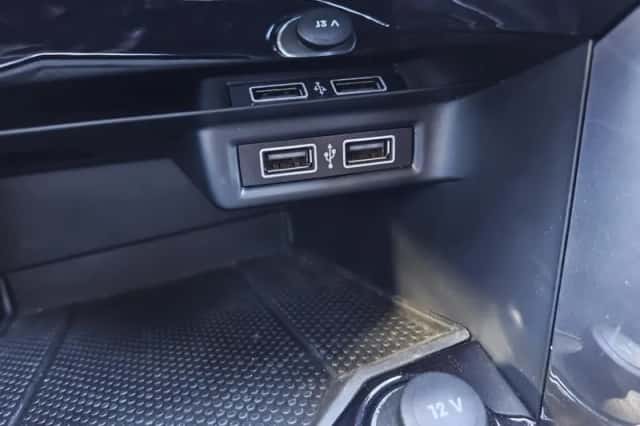 Volkswagen T-Roc (2019) thumbnail 20