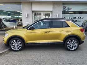 Volkswagen T-Roc (2019) thumbnail 3