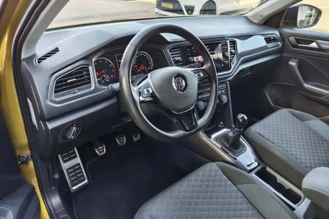Volkswagen T-Roc (2019) thumbnail 25