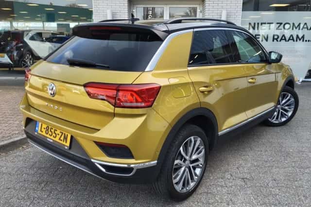 Volkswagen T-Roc (2019) thumbnail 4
