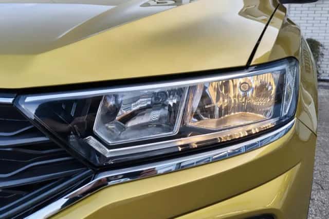 Volkswagen T-Roc (2019) thumbnail 33