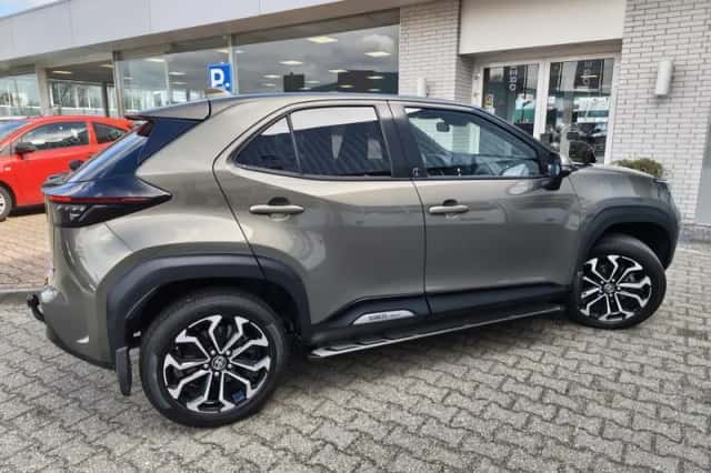 Toyota Yaris Cross (2021) thumbnail 5