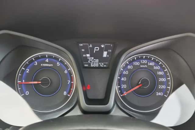 Hyundai ix20 (2016) thumbnail 12