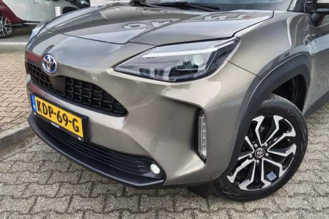 Toyota Yaris Cross (2021) thumbnail 2