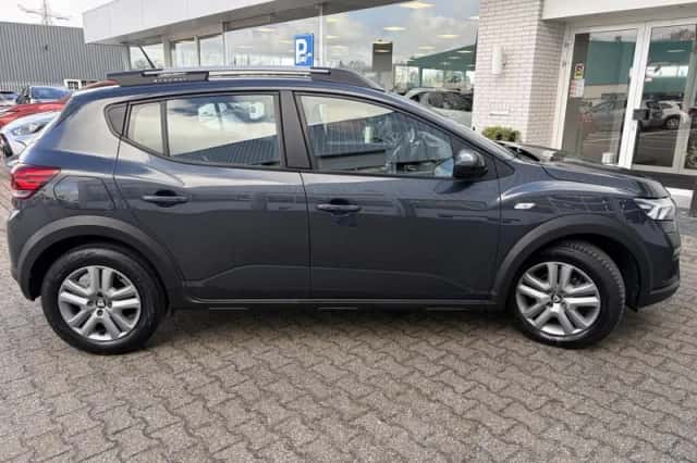 Dacia Sandero Stepway (2021) thumbnail 5