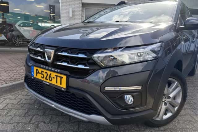 Dacia Sandero Stepway (2021) thumbnail 2
