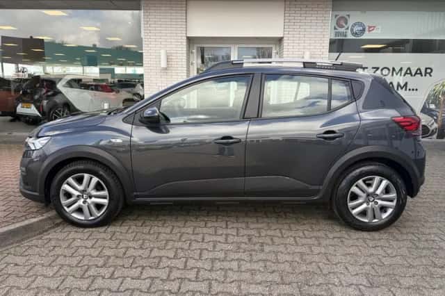 Dacia Sandero Stepway (2021) thumbnail 3