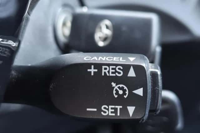 Toyota Yaris (2019) thumbnail 15