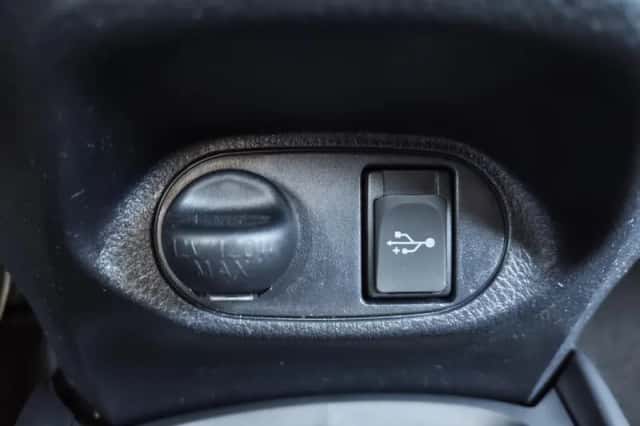 Toyota Yaris (2019) thumbnail 19