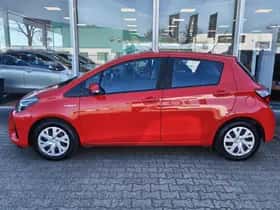 Toyota Yaris (2019) thumbnail 3