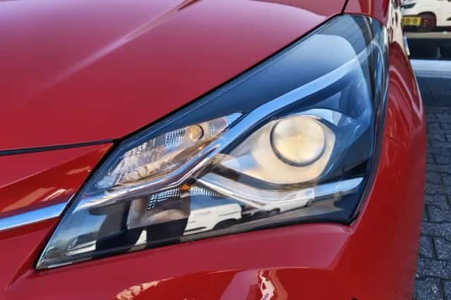Toyota Yaris (2019) thumbnail 32