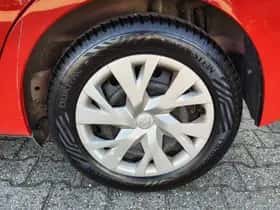Toyota Yaris (2019) thumbnail 35