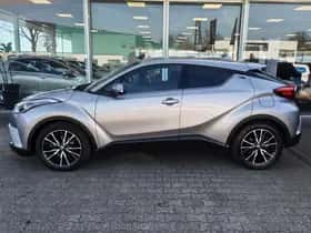 Toyota C-HR (2018) thumbnail 3