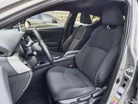 Toyota C-HR (2018) thumbnail 27