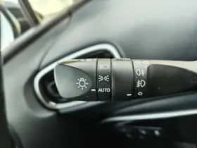 Toyota Prius (2018) thumbnail 12