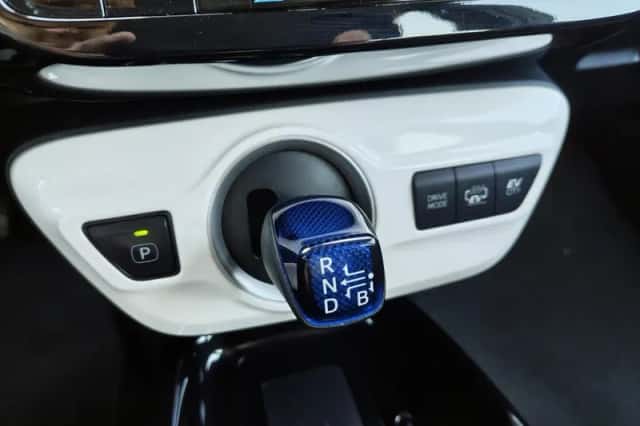 Toyota Prius (2018) thumbnail 21
