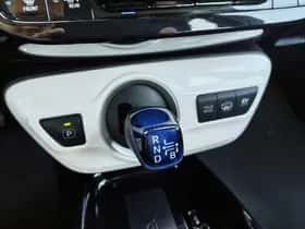 Toyota Prius (2018) thumbnail 21