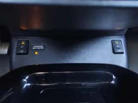 Toyota Prius (2018) thumbnail 22