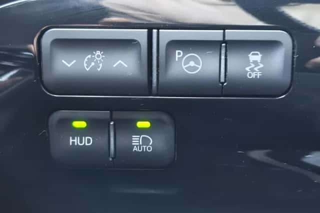 Toyota Prius (2018) thumbnail 26